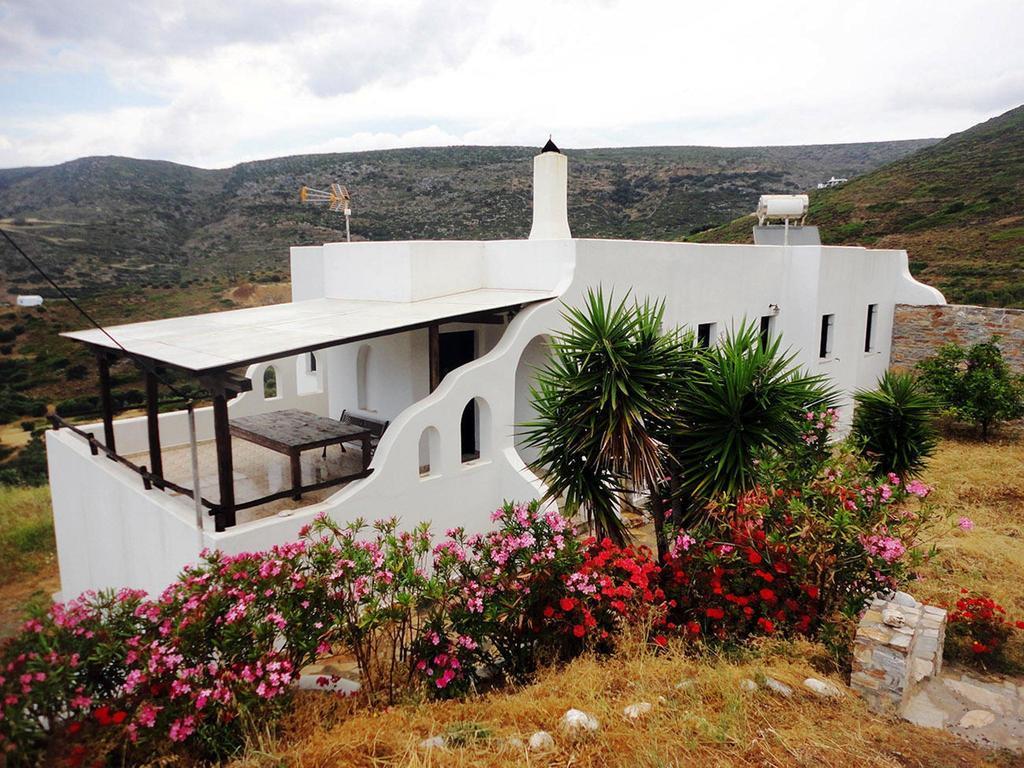 Thomas Apartments Katapola - Chora الغرفة الصورة